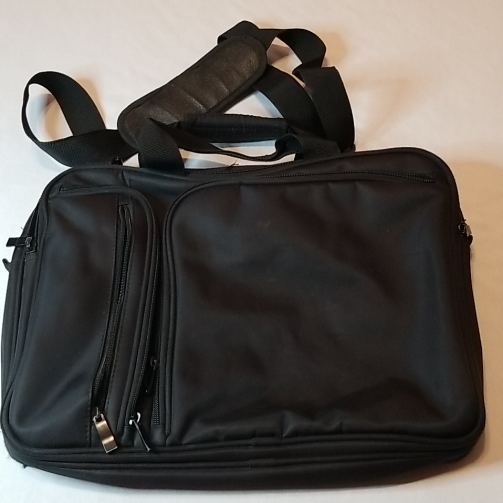 Embark laptop bag